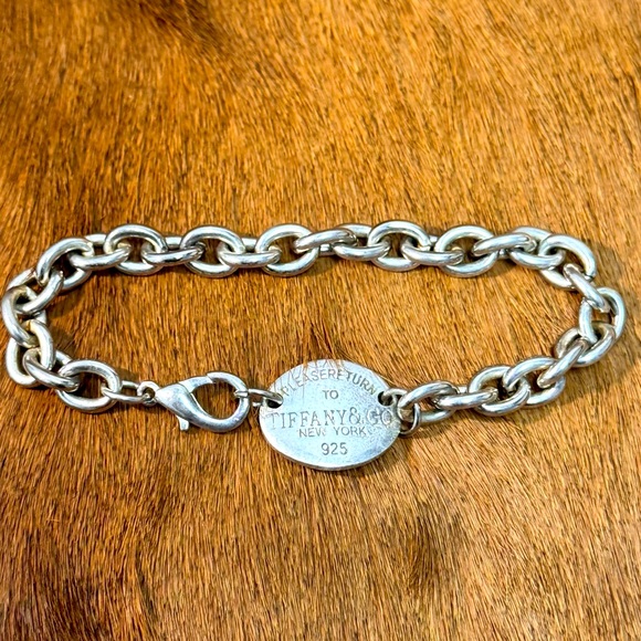 Tiffany & Co. Return to Tiffany Oval Authentic Silver Bracket 9 Inch Silver 925 - Picture 9 of 15